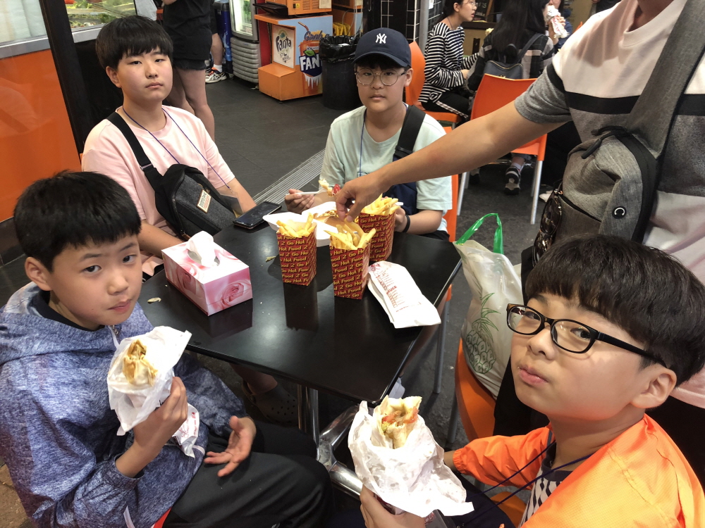 3552807562_iLO1X7VP_e4f57b059c97b050a3c22971018cf0bad1a6d024.jpg 이미지크게보기